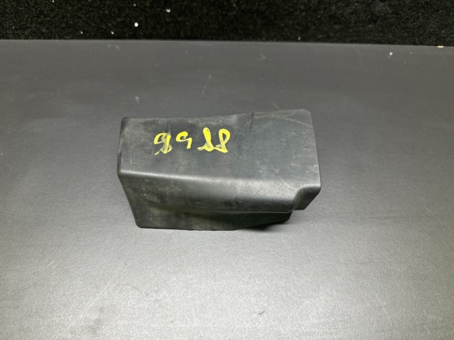 Молдинг переднего правого крыла 638723JA0A NISSAN
