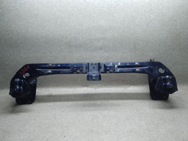 Усилитель переднего бампера  6400D229 MITSUBISHI