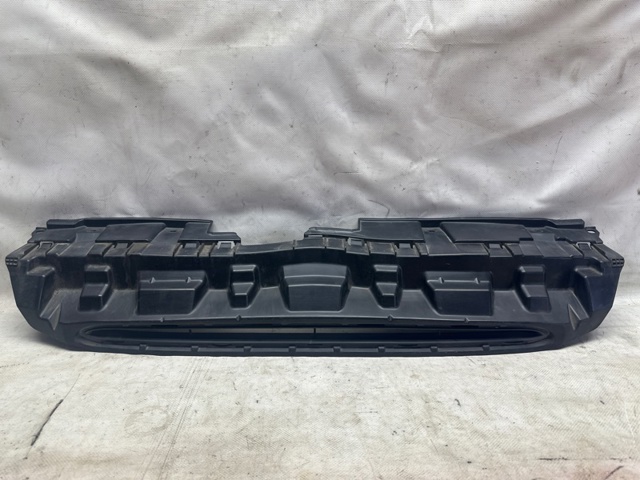 6400D370 MITSUBISHI Решетка радиатора купить в Винница