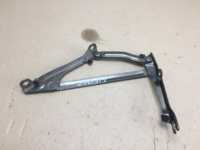 TOYOTA 6451050030 Петля крышки багажника в наличии Ирпень