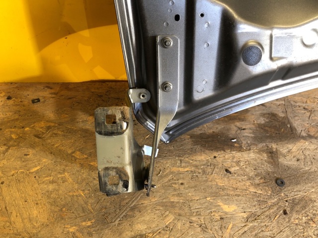 Петля капота, правая 654005SK0B NISSAN