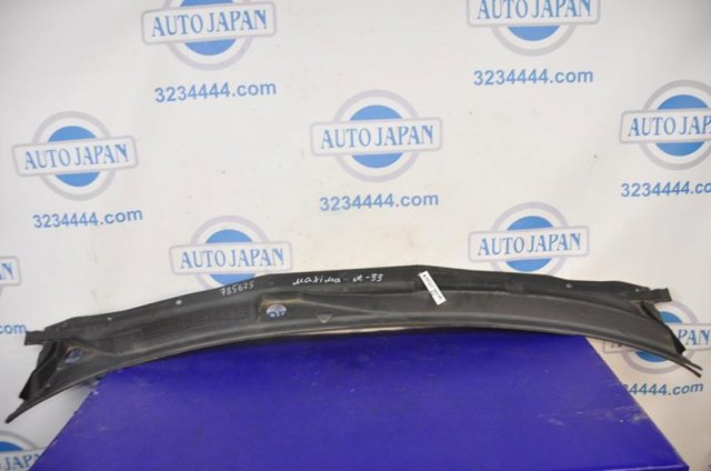 Решетка стеклоочистителей 668102Y900 NISSAN