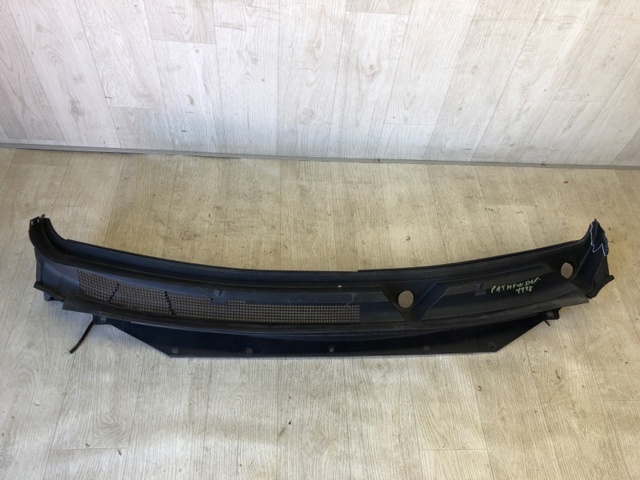 NISSAN 668629NA0A Водосток лобового стекла, жабо в наличии Киев