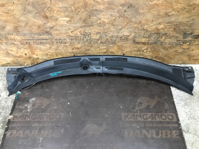 NISSAN 668631CA0A Водосток лобового стекла, жабо в наличии Винница