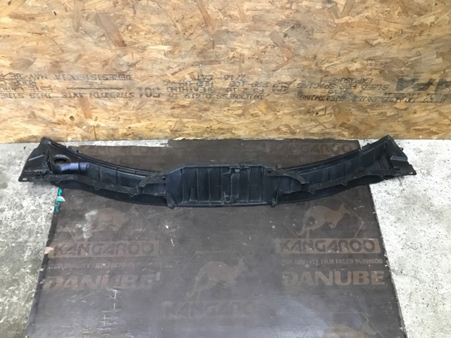 668631CA0A NISSAN Водосток лобового стекла, жабо купить в Черкассы