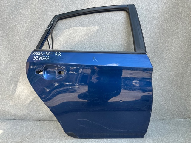 Задняя правая дверь 6700347080 TOYOTA