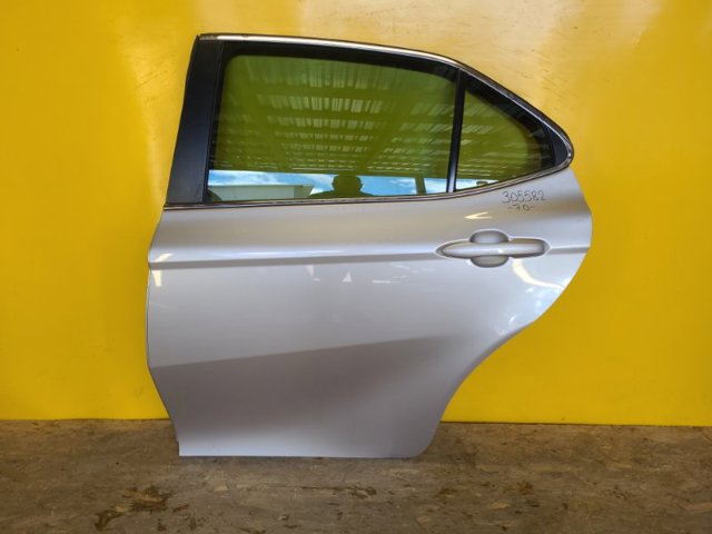 Дверь задняя Toyota Camry