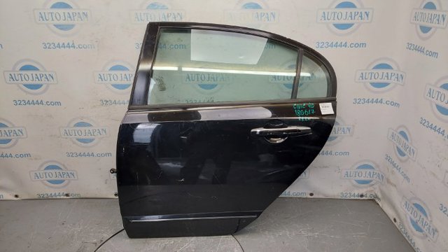 Задняя левая дверь 67550SNAU00ZZ HONDA
