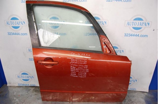 Пассажирская передняя дверь 6800180820 SUZUKI