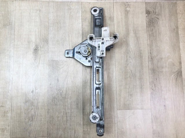 Механизм стеклоподъемника двери задней, левой 68002889AA CHRYSLER
