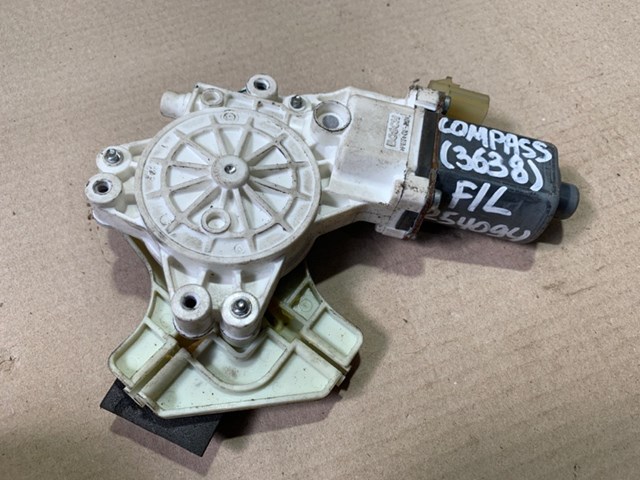 Привод электростеклоподъемника передний 68002899AA CHRYSLER