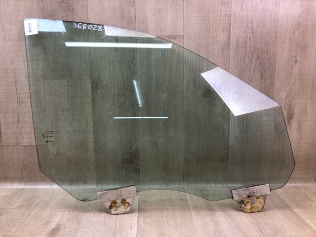 Стекло пассажирской двери 68068670AC CHRYSLER