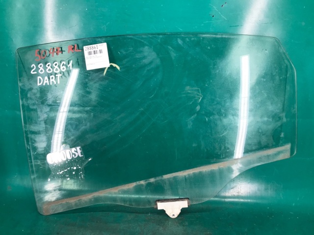 Стекло заднее левое 68082405AB CHRYSLER