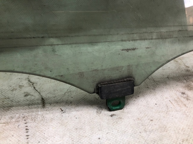6810106080 TOYOTA Стекло двери передней правой купить в Николаев