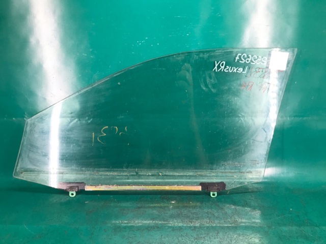 681010E011 TOYOTA Стекло двери передней правой купить в Полтава