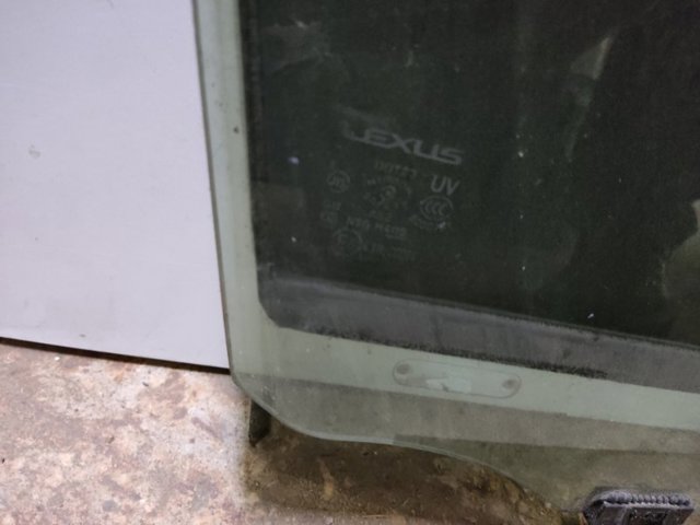 6810176010 Стекло двери передней правой купить Хмельницкий