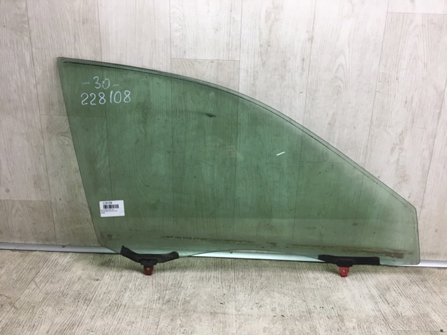 68101AA030 TOYOTA Стекло двери передней правой купить в Киев