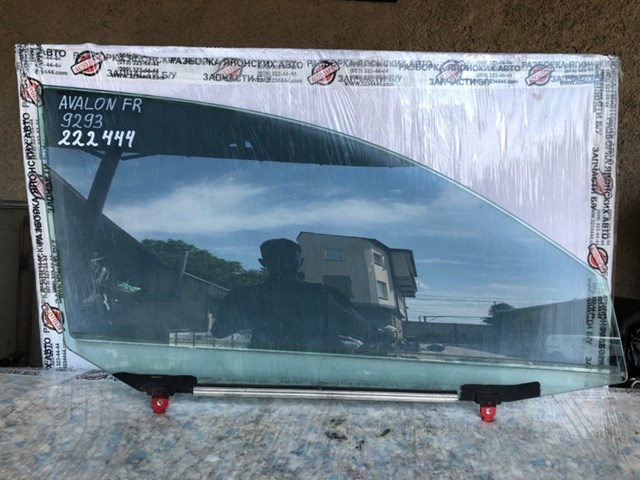 Стекло пассажирской двери 68101AC060 TOYOTA