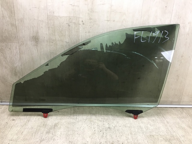 TOYOTA 68102AA030 Стекло двери передней левой в наличии Николаев