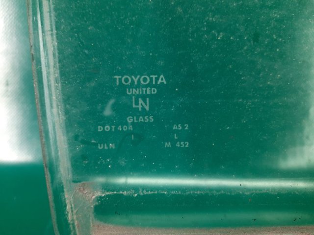 TOYOTA 6810306090 Стекло двери задней правой в наличии Запорожье