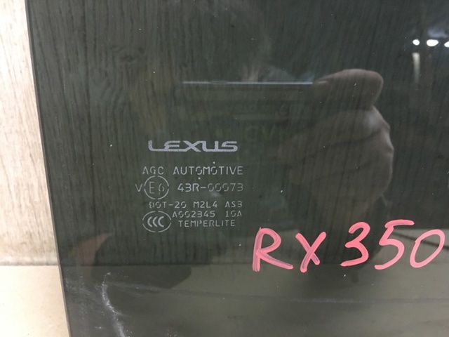 681030E020 TOYOTA Стекло двери задней правой купить в Днепр