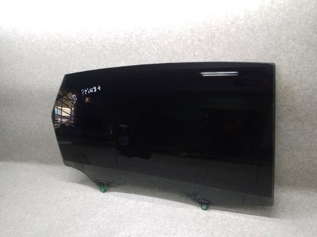 Стекло задней правой двери 6810347080 TOYOTA