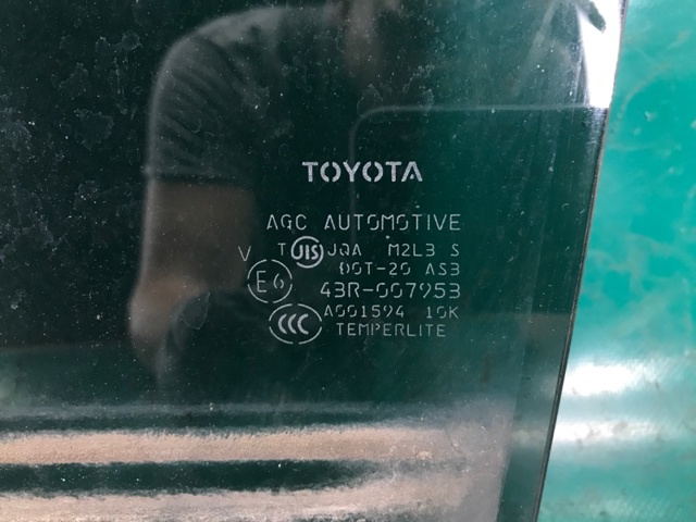 TOYOTA 6810442110 Стекло двери задней левой в наличии Ужгород