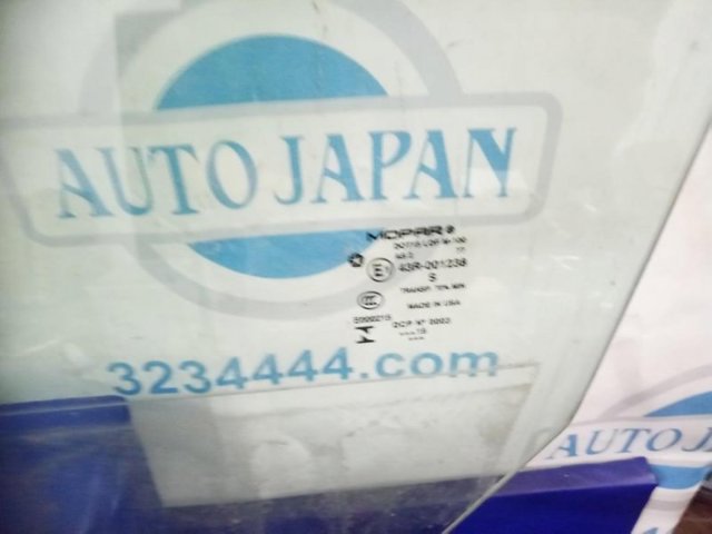 68104585AC CHRYSLER Стекло двери передней левой купить в Днепр