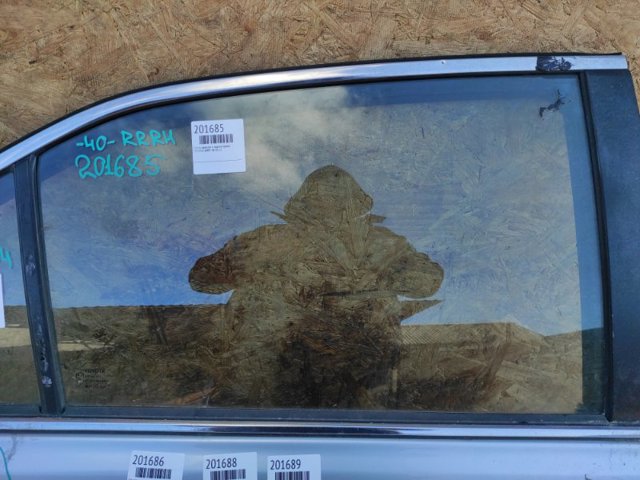 Окно задней двери 6811333150 TOYOTA