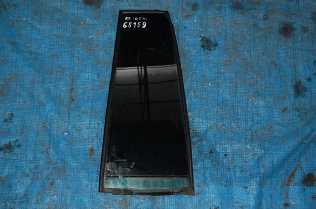 Задняя форточка правая 6812360371 TOYOTA