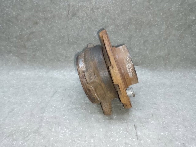 CHRYSLER 68141123AB Передняя ступица в наличии Полтава