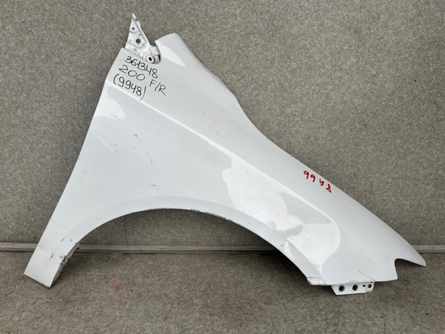 Переднее правое крыло 68143656AA CHRYSLER