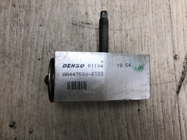 Клапан TRV, кондиционера 68153947AA CHRYSLER