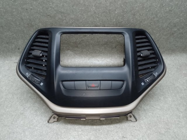 Блок кнопок центральной консоли 68155815AA CHRYSLER