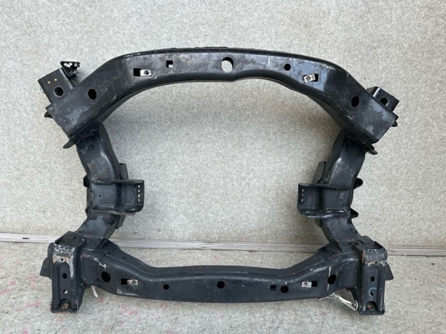 CHRYSLER 68185029AA Подрамник передний в наличии Киев