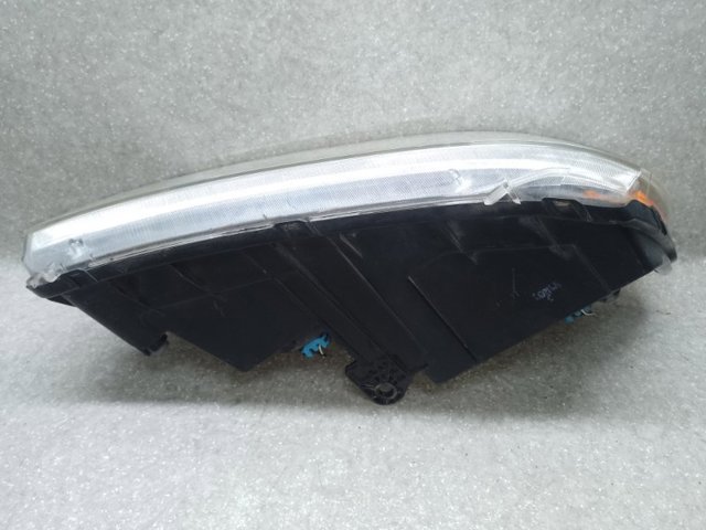 CHRYSLER 68200085AA Левая фара в наличии Николаев