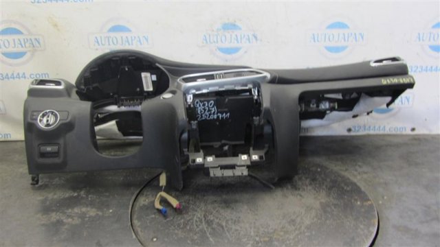 Передняя панель 682005DF0A NISSAN
