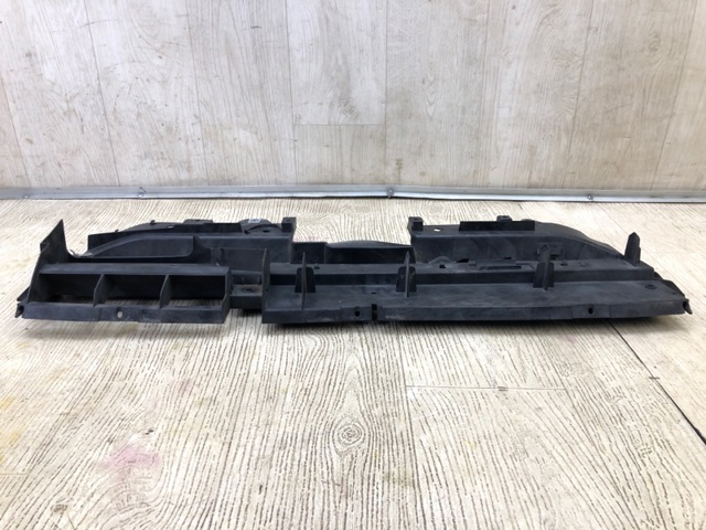 68203073AA Воздуховод (дефлектор) радиатора верхний купить Ирпень