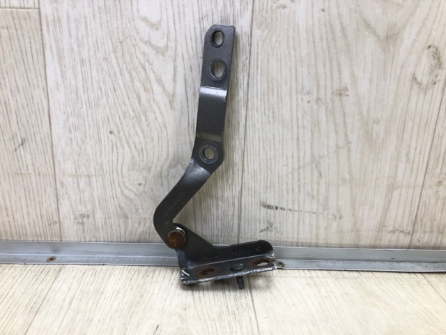 Петля багажника 68210SWAA01ZZ HONDA