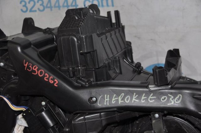 CHRYSLER 68223048AA Корпус печки в сборе в наличии Ужгород