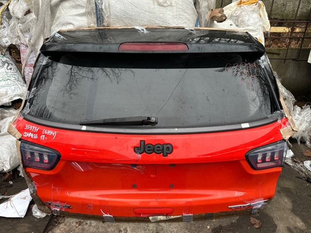 Задняя ляда 68242348AA CHRYSLER