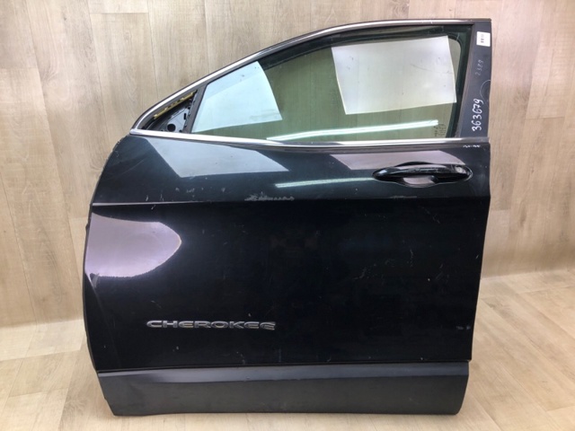 Передняя левая дверь 68290879AB CHRYSLER