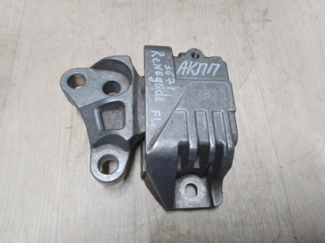 Подушка КПП 68321982AA CHRYSLER