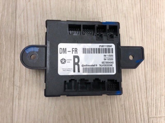 Блок комфорта передней двери 68376080AC CHRYSLER