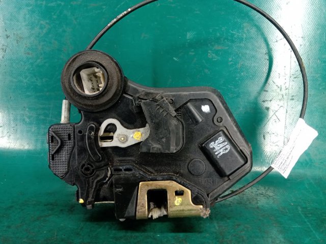 TOYOTA 6905033071 Замок двери задней правой в наличии Винница