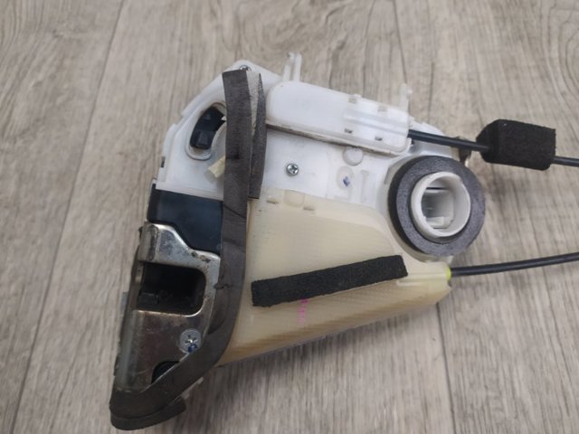 6905047090 TOYOTA Замок двери задней правой купить в Одесса