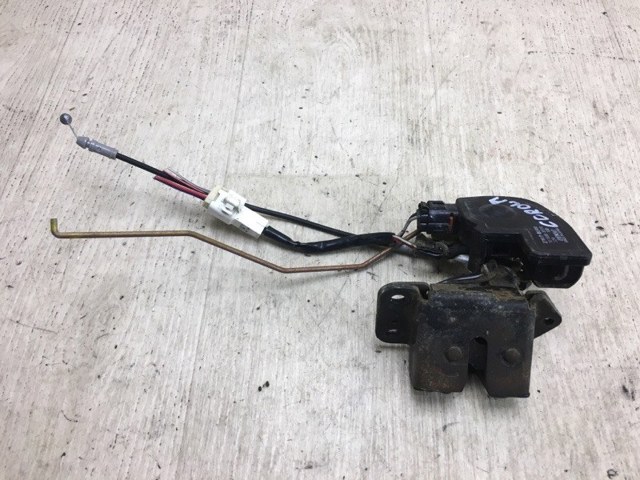 Замок и ручка двери задка 6935013290 TOYOTA