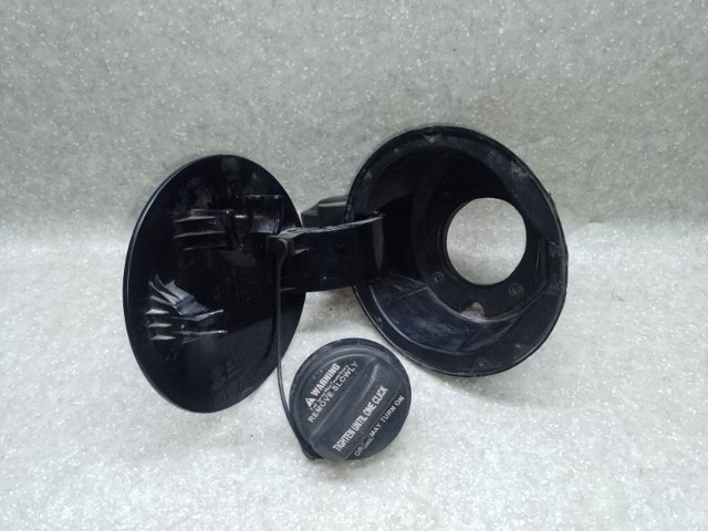 Лючок (дверца) бензобака 69510C6000 HYUNDAI