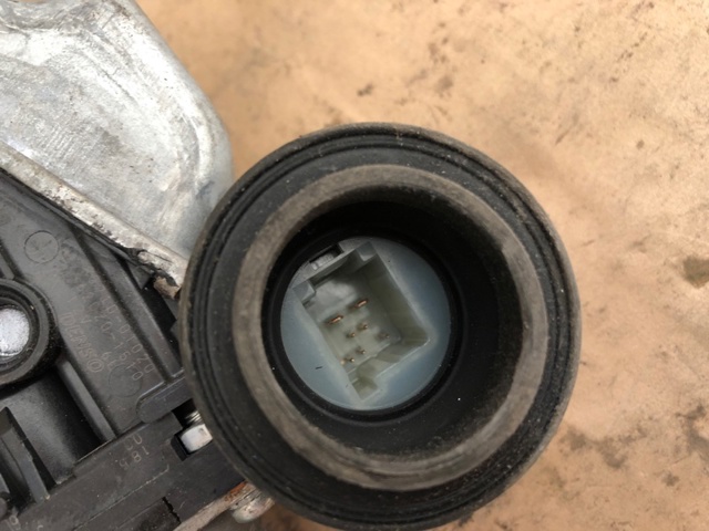 TOYOTA 698010T010 в наличии Львов