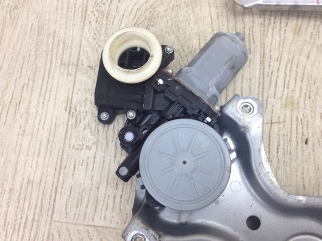 6980133080 TOYOTA Стеклоподъемник передней правой двери купить в Винница